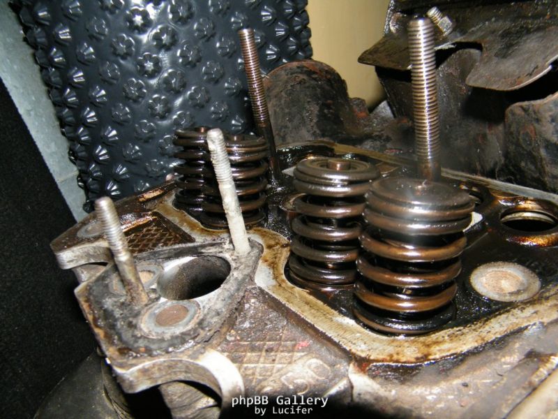 Fiat_126_Engine_Rebuild_17