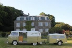 VW bus & trailer 7