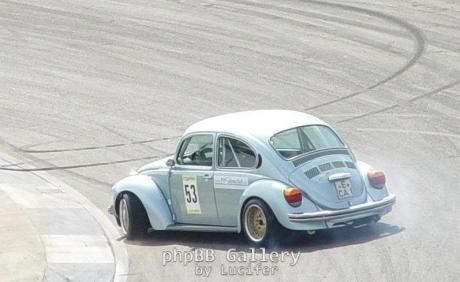 82 201 VW Beetle Drifting