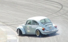 82 201 VW Beetle Drifting